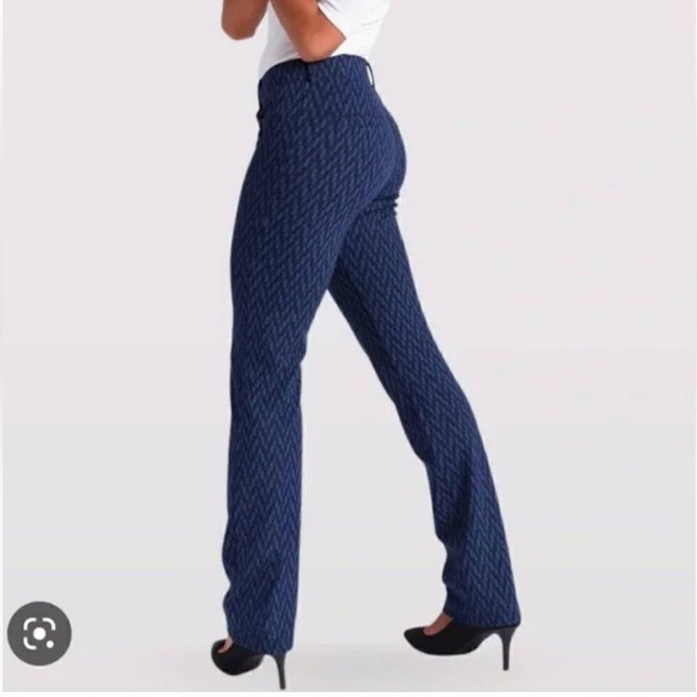EXCELLENT CONDITION WOMEN’S SMALL BLUE/GRAY CHECKED BETABRAND BOOTCUT YOGA PANTS
